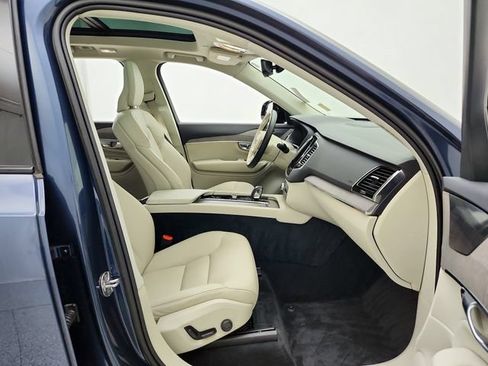 Used 2023 Volvo XC90 T8 Plus w/ Protection Package Premier AWD/4WD image 18