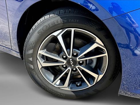 Used 2023 Kia Forte LXS image 8