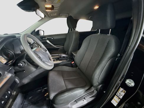 Used 2022 Mitsubishi Eclipse Cross ES FWD image 21