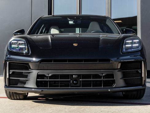 Certified 2026 Porsche Panamera 4 AWD/4WD image 8