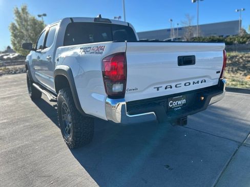 Used 2019 Toyota Tacoma TRD Off-Road image 5