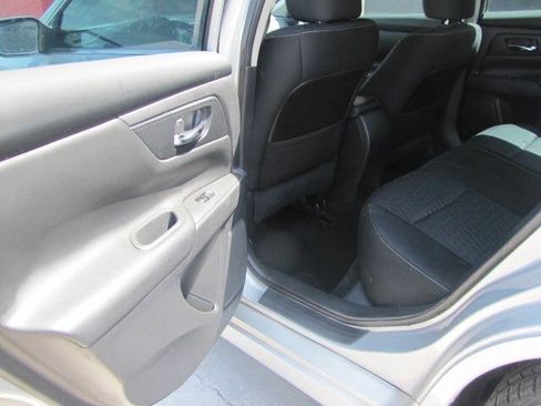 Used 2017 Nissan Altima 2.5 S w/ Power Driver Seat Package FWD image 13