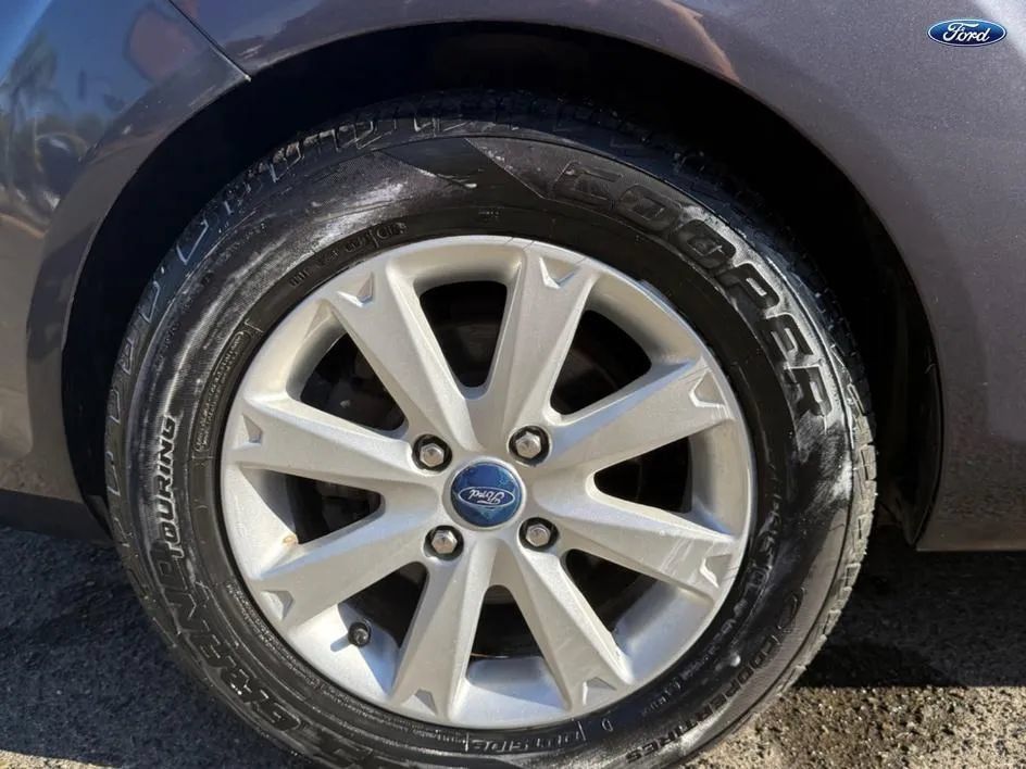 Used 2012 Ford Fiesta SE FWD image 32