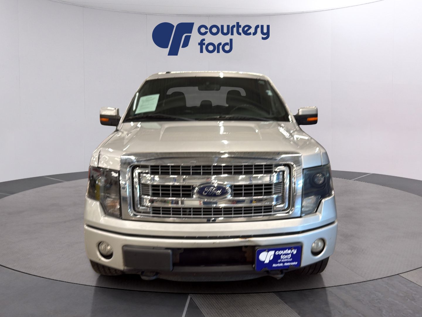 Used 2014 Ford F150 FX4 w/ Equipment Group 402A Luxury AWD/4WD image 2