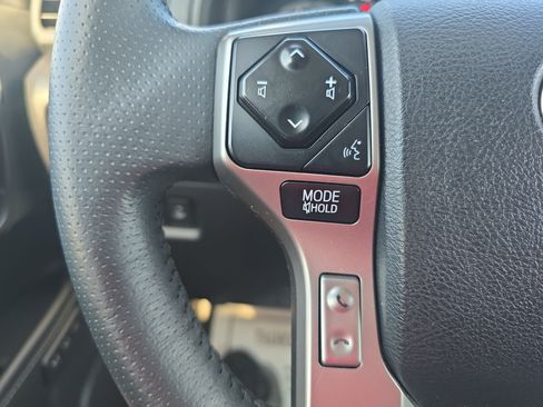 Used 2022 Toyota 4Runner Limited AWD/4WD image 16