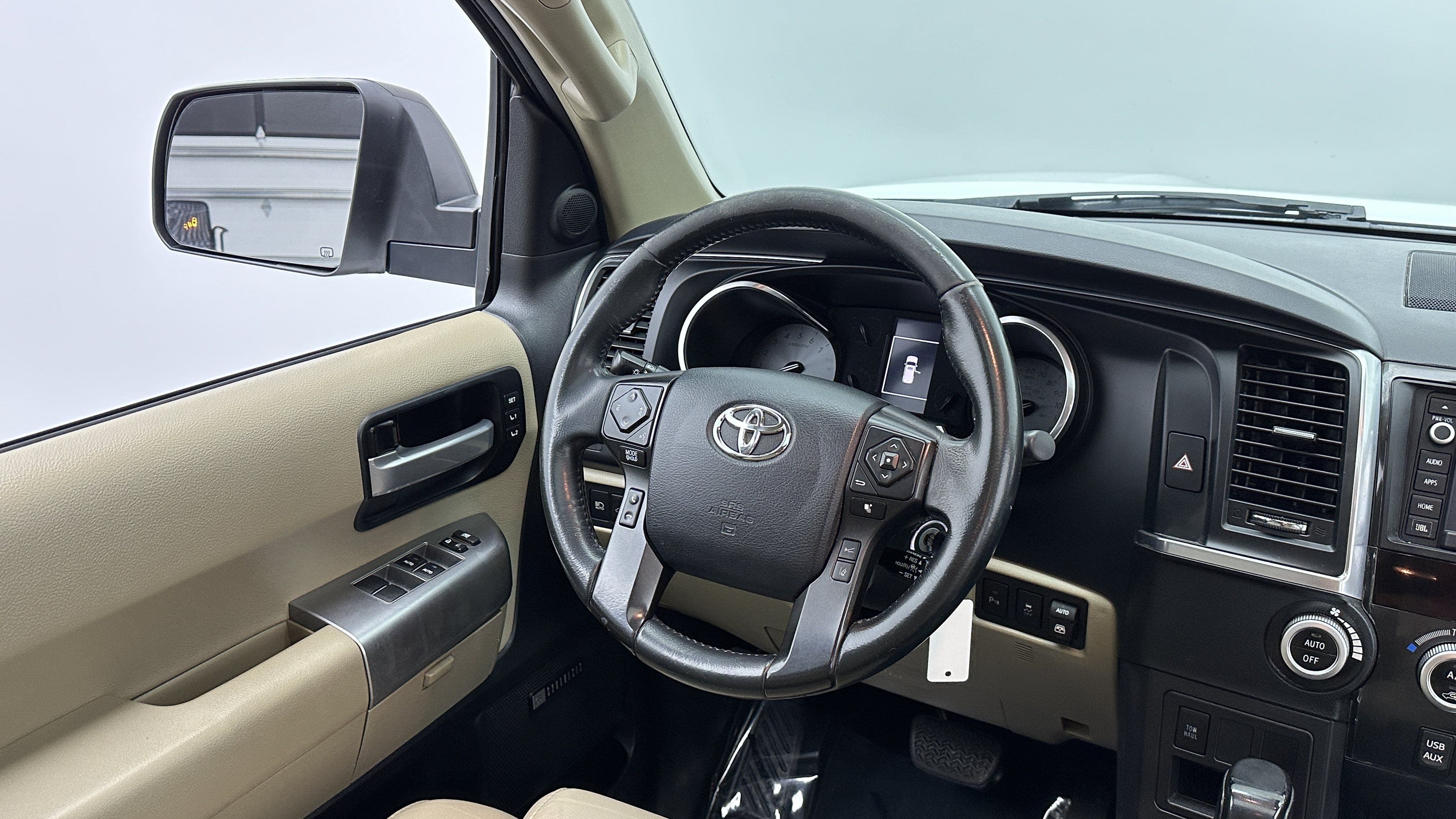 Used 2018 Toyota Sequoia Limited w/ Safety & Convenience Package RWD image 40