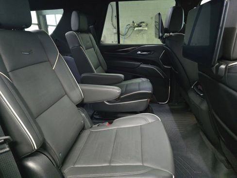 Used 2023 Cadillac Escalade Premium Luxury w/ Performance Package image 11