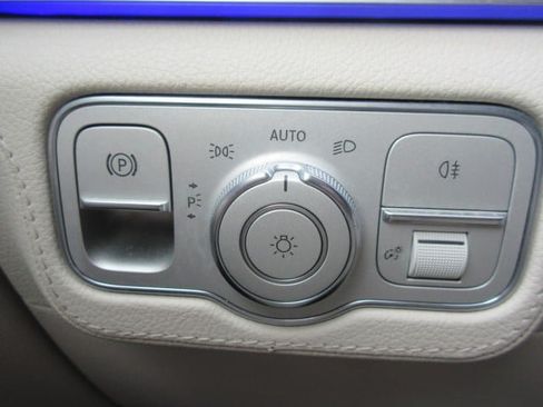 Used 2020 Mercedes-Benz GLE 450 4MATIC image 31