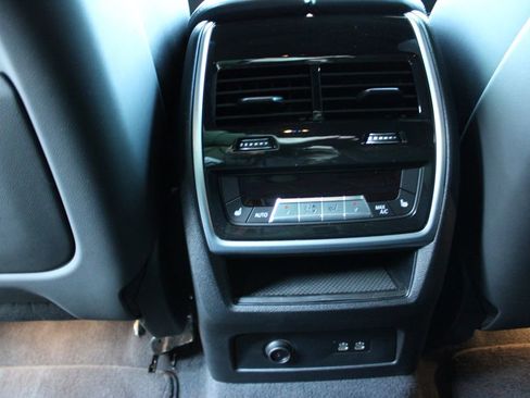 New 2023 BMW XM image 38