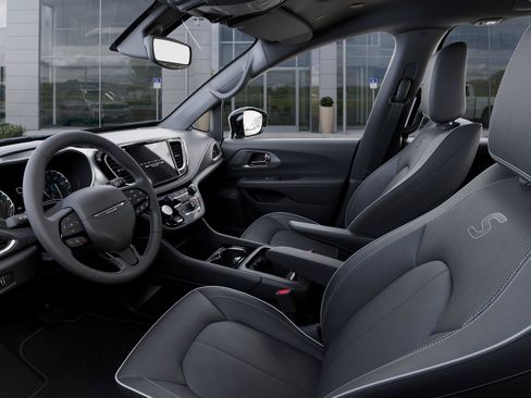 New 2027 Chrysler Pacifica Limited FWD image 22