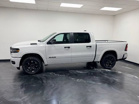 New 2026 RAM 1500 4x4 Crew Cab image 21