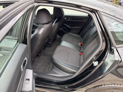 Used 2023 Honda Civic Sport image 15