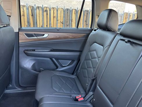 Used 2026 Volkswagen Atlas SE AWD/4WD image 41