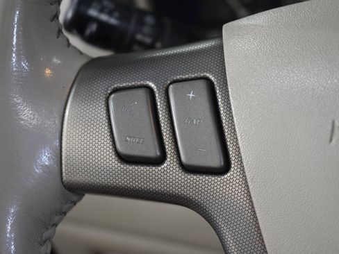 Used 2005 Cadillac XLR image 15