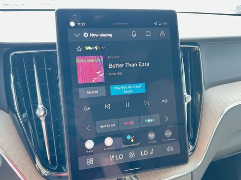 New 2026 Volvo XC60 B5 Plus w/ Protection Package Premier image 18