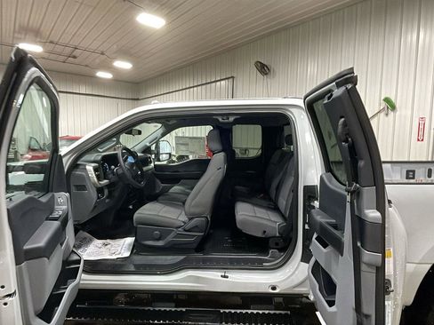 New 2026 Ford F250 XL w/ XL Off-Road Package image 8