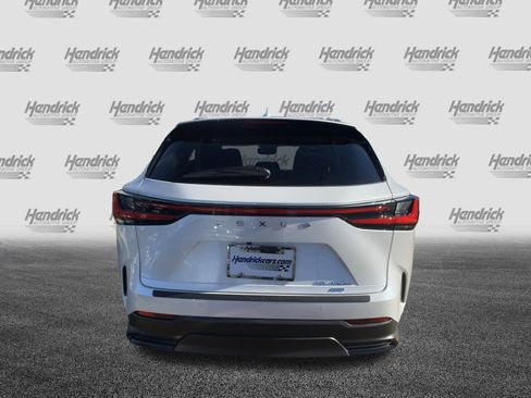Used 2025 Lexus NX 450h+ AWD w/ Luxury Package image 9