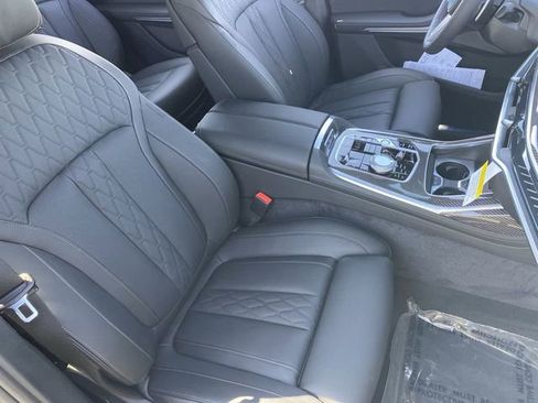 New 2025 BMW X7 M60i image 11