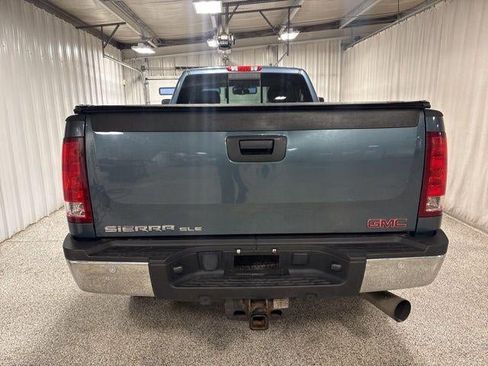 Used 2011 GMC Sierra 2500 SLE w/ Convenience Package image 4