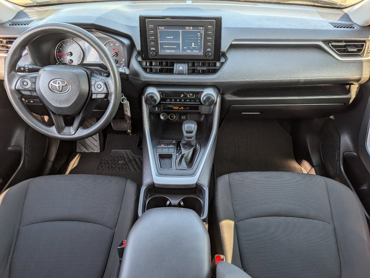 Used 2019 Toyota RAV4 LE w/ Carpet Mat Package FWD image 4