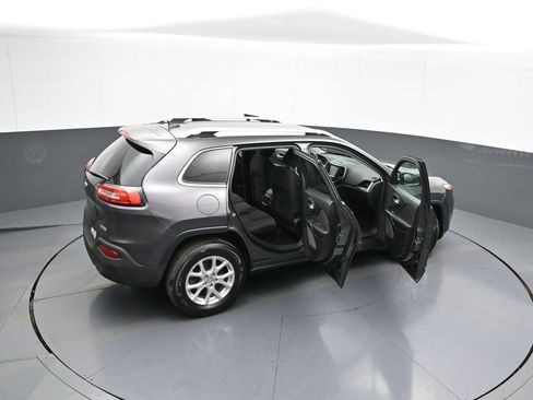 Used 2015 Jeep Cherokee Latitude AWD/4WD image 43