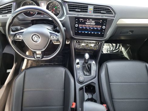 Used 2021 Volkswagen Tiguan SE R-Line image 28