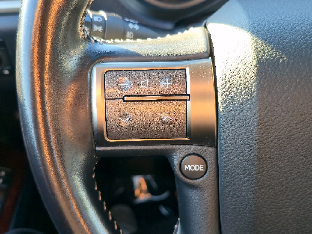 Used 2018 Lexus GX 460 Premium w/ Premium Package AWD/4WD image 19