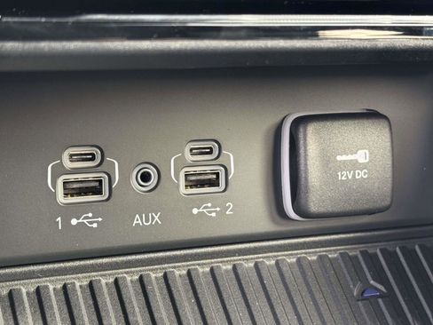 New 2026 Jeep Grand Cherokee Altitude AWD/4WD image 5