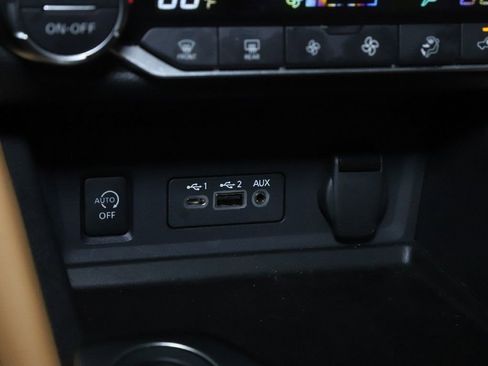 Certified 2024 Nissan Sentra SV w/ SV Premium Package FWD image 30