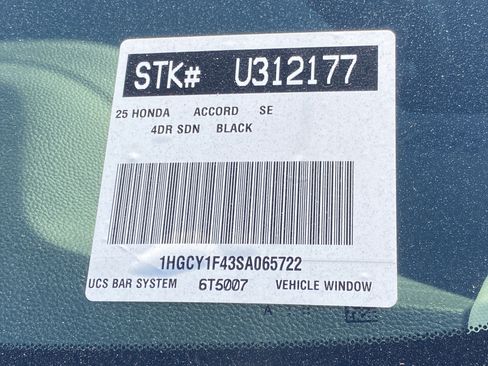 Used 2025 Honda Accord SE image 31