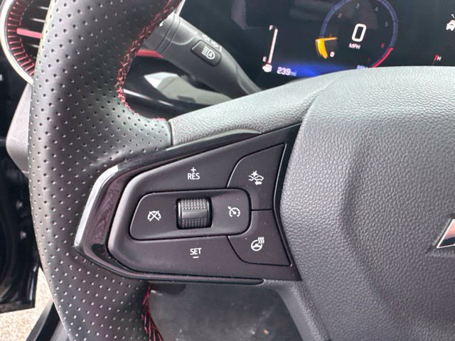 Used 2024 Chevrolet Trax RS FWD image 30