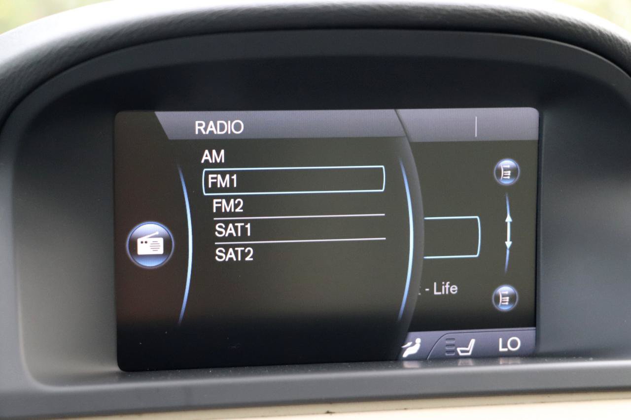 Used 2014 Volvo XC70 3.2 AWD/4WD image 23