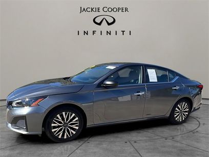 Used 2024 Nissan Altima 2.5 SV