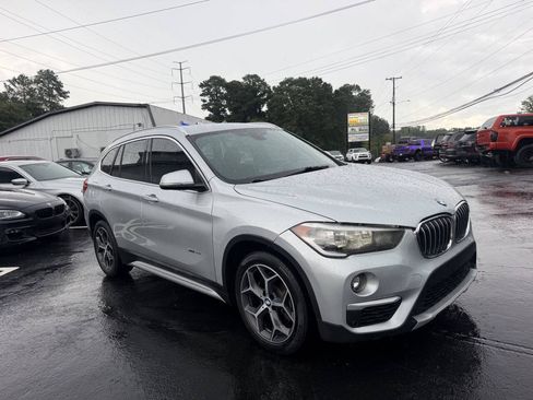 Used 2018 BMW X1 sDrive28i FWD image 3
