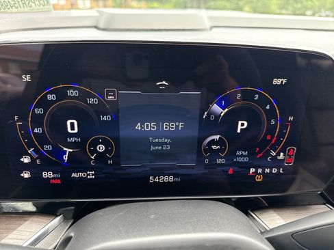 Used 2025 Chevrolet Tahoe LT AWD/4WD image 17