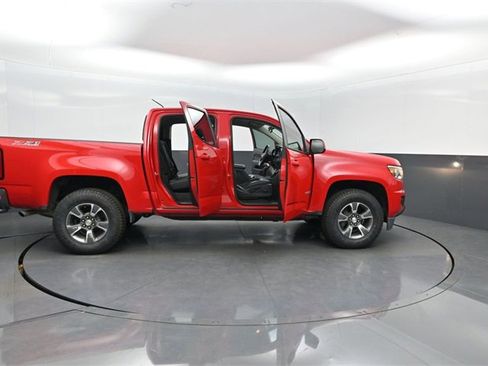 Used 2019 Chevrolet Colorado Z71 image 35