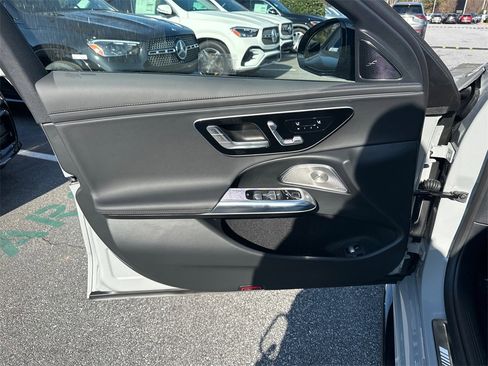 New 2026 Mercedes-Benz E 53 AMG e 4MATIC Sedan image 10