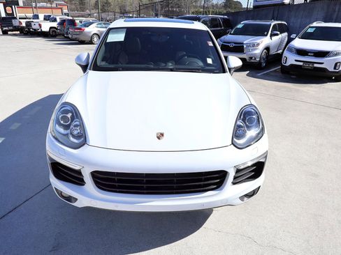 Used 2018 Porsche Cayenne Platinum Edition image 11
