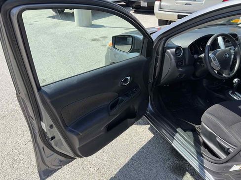 Used 2019 Nissan Versa SV FWD image 6