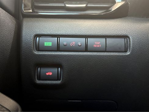 Used 2024 Nissan Sentra SV w/ Trunk Package image 12