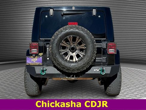 Used 2017 Jeep Wrangler Unlimited Rubicon w/ Connectivity Group image 5