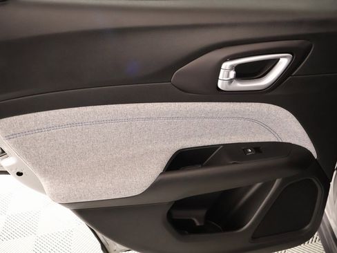 Used 2022 Jeep Compass Latitude image 15