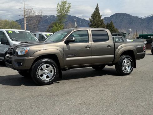 Used 2012 Toyota Tacoma 4x4 Double Cab w/ TRD Sport Pkg image 13