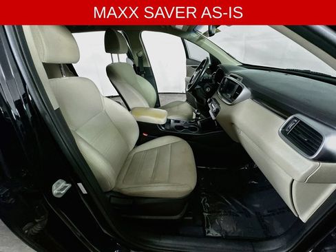 Used 2019 Kia Sorento FWD V6 w/ LX V6 Convenience Package image 11