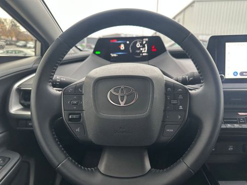Used 2025 Toyota Prius LE image 25