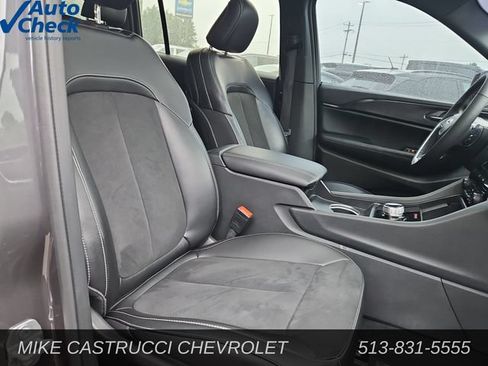 Used 2024 Jeep Grand Cherokee L Altitude AWD/4WD image 31