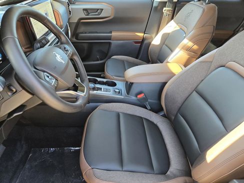 New 2025 Ford Bronco Sport Outer Banks image 9