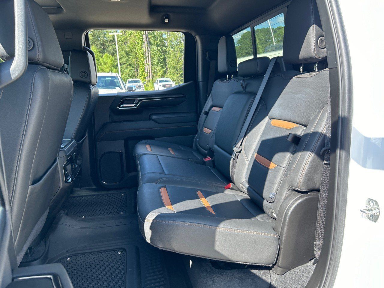 Used 2025 GMC Sierra 1500 AT4 w/ AT4 Premium Package AWD/4WD image 20
