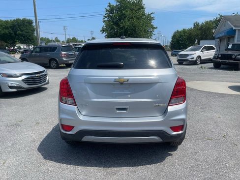 Used 2020 Chevrolet Trax LS w/ Tint and Cruise Package FWD image 10