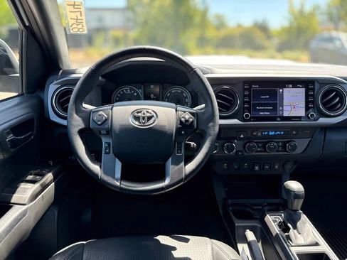 Used 2023 Toyota Tacoma TRD Sport w/ TRD Premium Sport Package AWD/4WD image 23